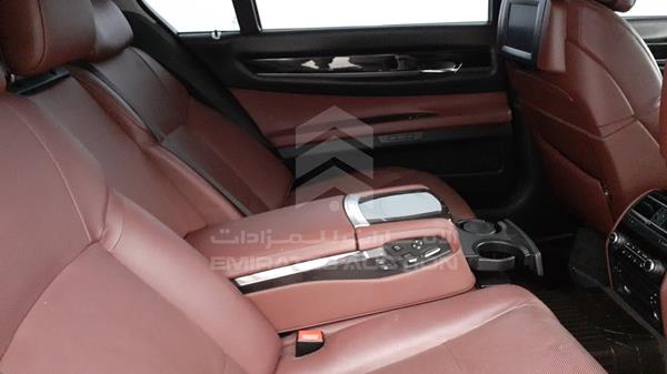 Photo 29 VIN: WBAKB8108CC346118 - BMW 750LI 