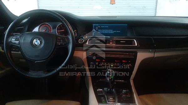 Photo 20 VIN: WBAKB8109CC346080 - BMW 750LI 