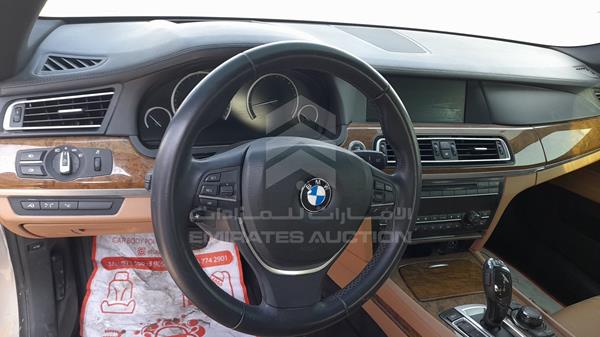 Photo 13 VIN: WBAKB8109CC347259 - BMW 750LI 