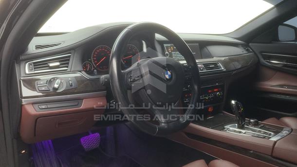 Photo 17 VIN: WBAKB8109CC347455 - BMW 750LI 