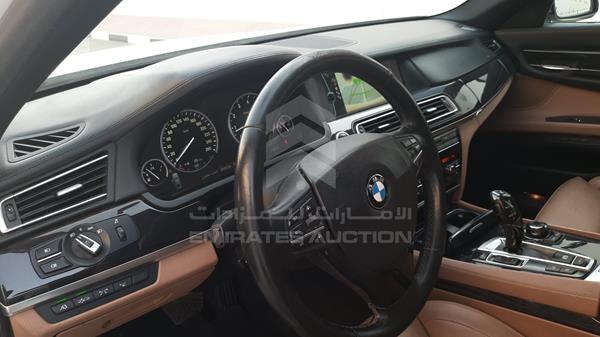 Photo 10 VIN: WBAKB810XBC344028 - BMW 750LI 