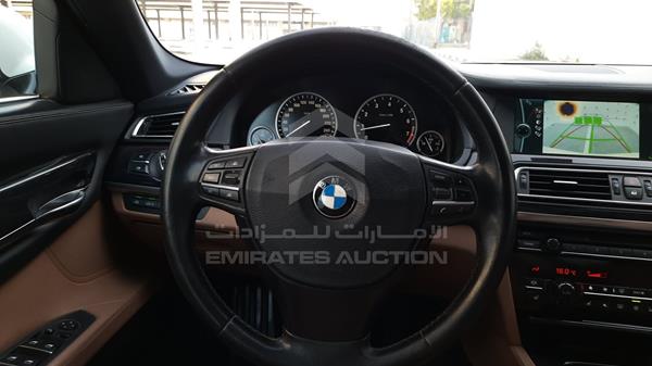 Photo 13 VIN: WBAKB810XBC344028 - BMW 750LI 