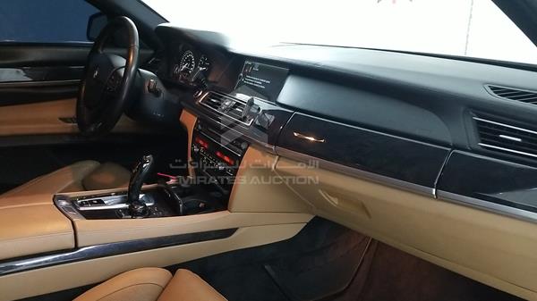 Photo 37 VIN: WBAKB810XBC344028 - BMW 750LI 