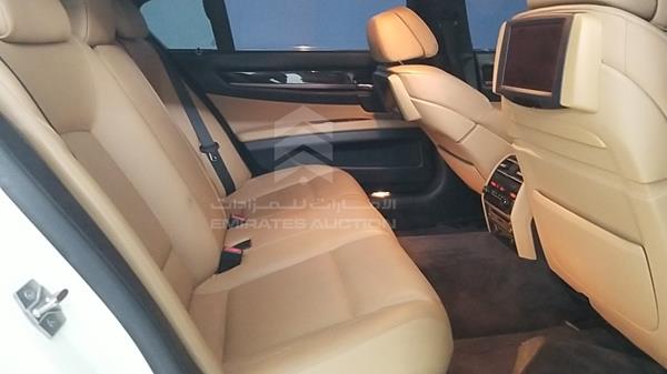 Photo 34 VIN: WBAKB810XBC344028 - BMW 750LI 