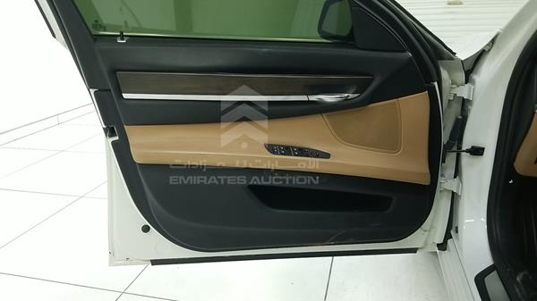 Photo 12 VIN: WBAKB810XBC345258 - BMW 750LI 