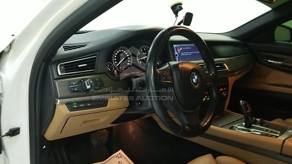 Photo 13 VIN: WBAKB810XBC345258 - BMW 750LI 