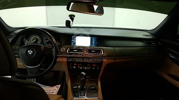 Photo 18 VIN: WBAKB810XBC345258 - BMW 750LI 