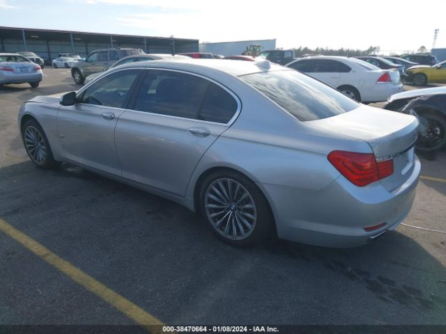 Photo 2 VIN: WBAKB8C50BC852081 - BMW 750LI 