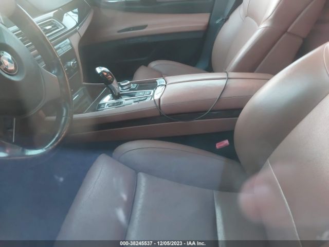 Photo 5 VIN: WBAKB8C50BCY64585 - BMW 750LI 