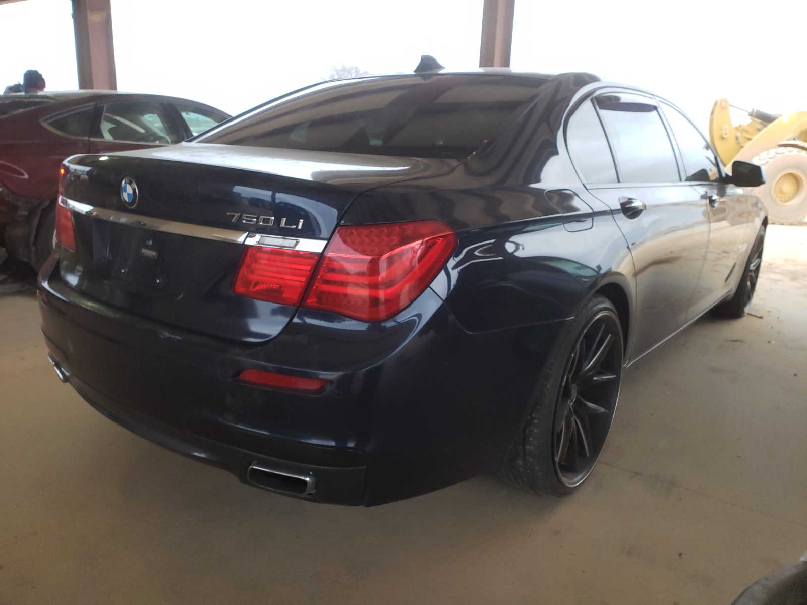 Photo 3 VIN: WBAKB8C50CC963148 - BMW 750 LI 