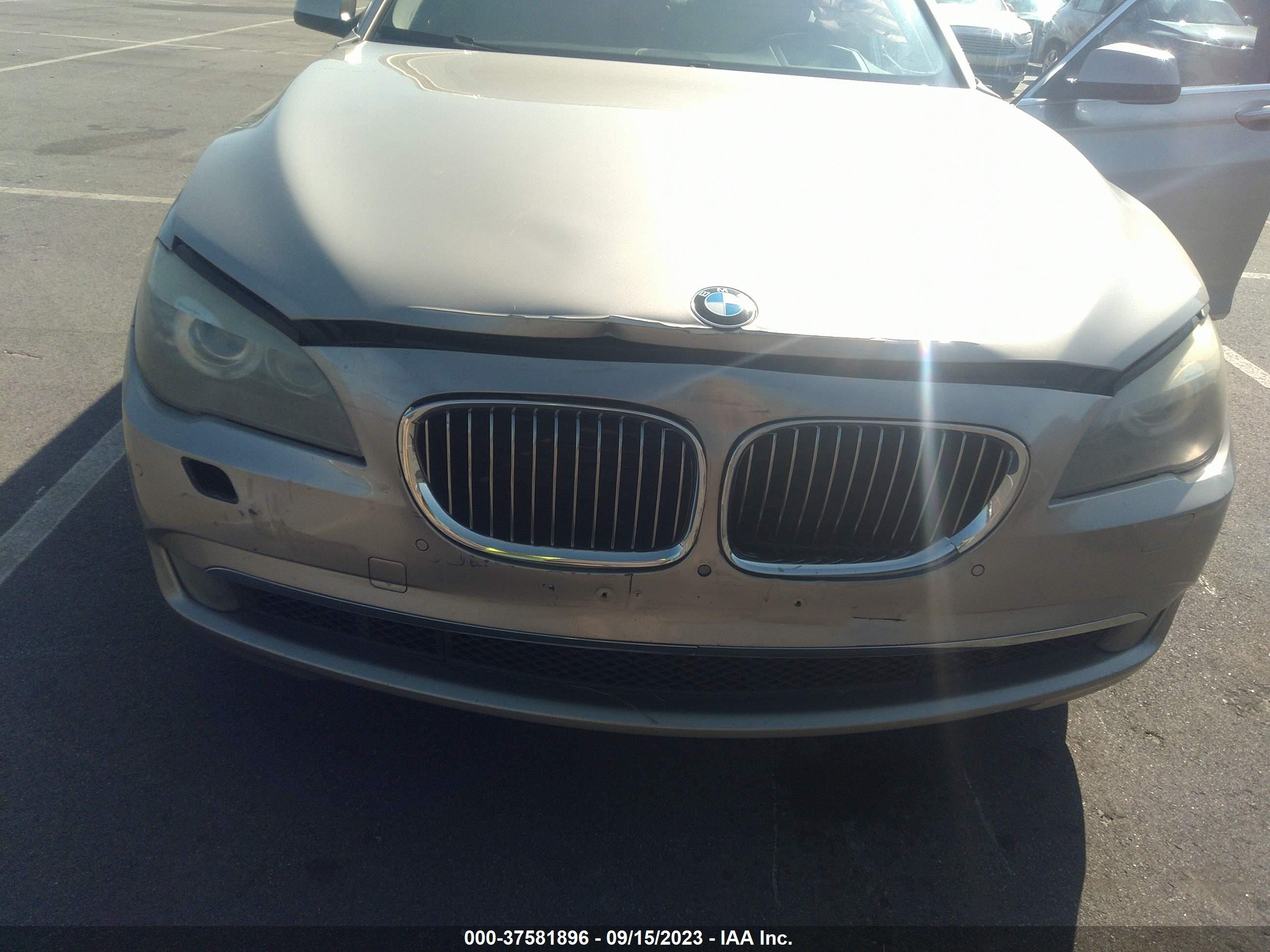 Photo 5 VIN: WBAKB8C52CDW84732 - BMW 7ER 