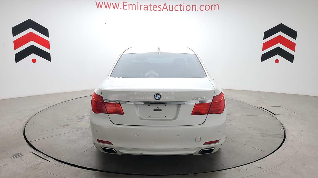 Photo 13 VIN: WBAKB8C53BC852026 - BMW 750 