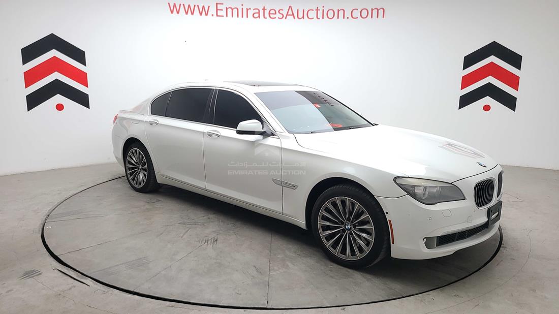 Photo 19 VIN: WBAKB8C53BC852026 - BMW 750 