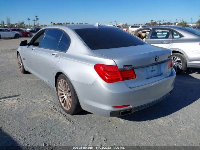 Photo 2 VIN: WBAKB8C56CC852412 - BMW 750LI 