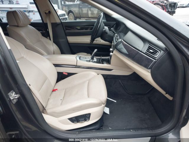 Photo 4 VIN: WBAKC6C50BC394222 - BMW 750I 