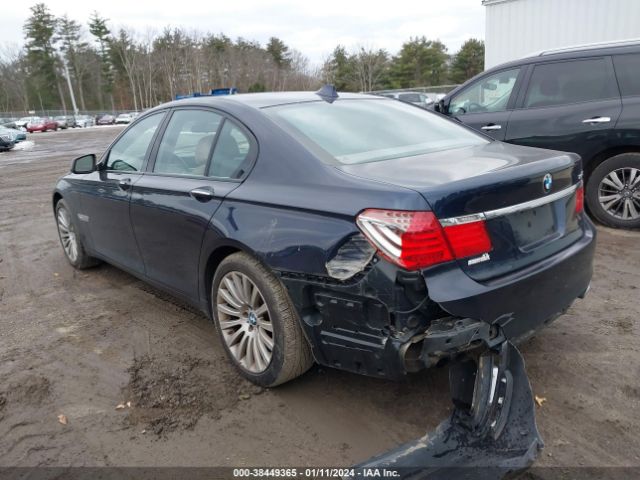 Photo 2 VIN: WBAKC6C51CC396420 - BMW 750I 