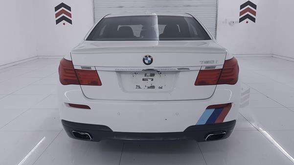 Photo 7 VIN: WBAKC6C51CDX99517 - BMW 750 