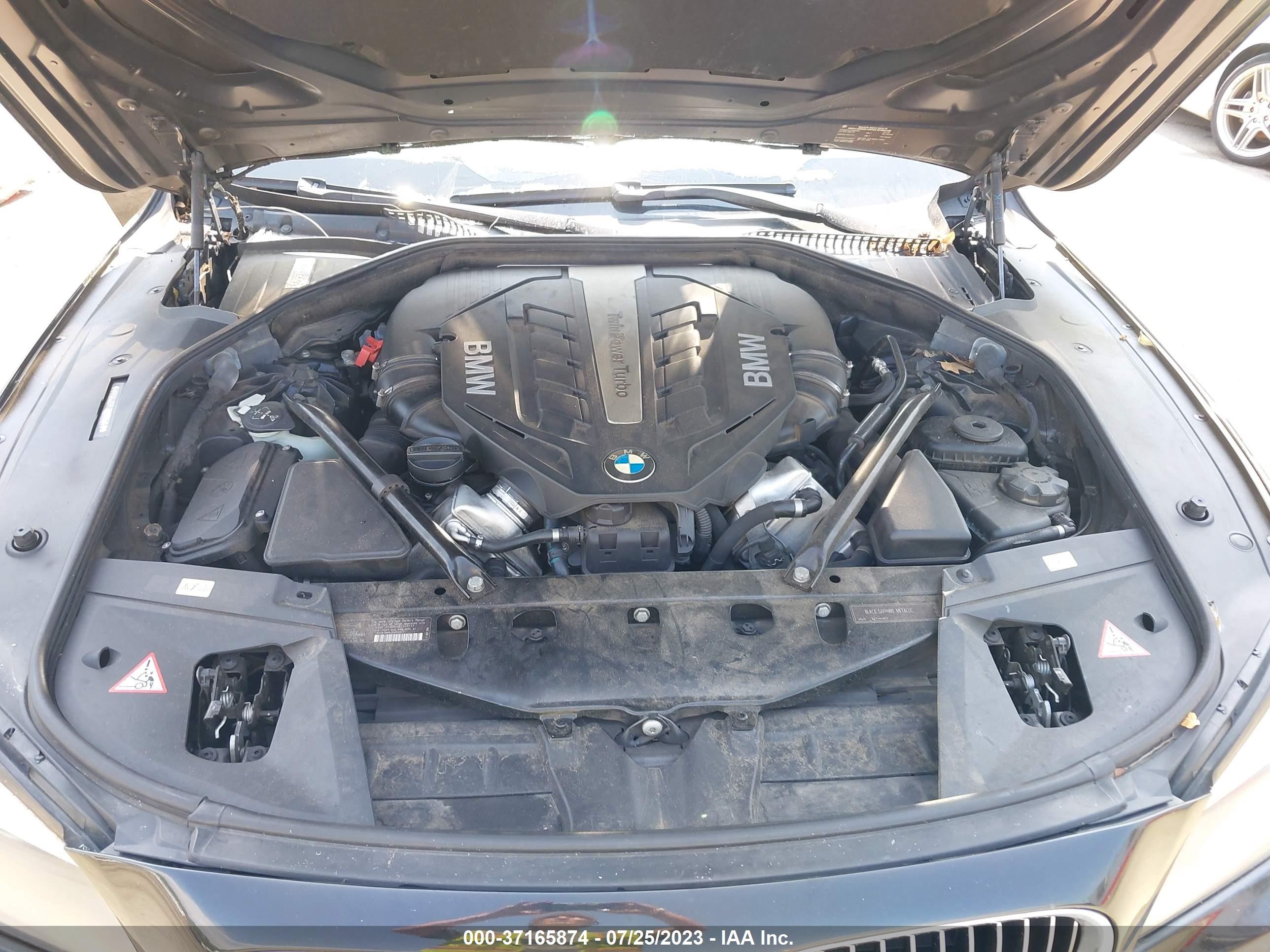 Photo 9 VIN: WBAKC6C52CC395700 - BMW 7ER 