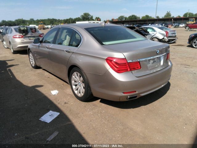 Photo 2 VIN: WBAKC6C53BC394053 - BMW 750I 