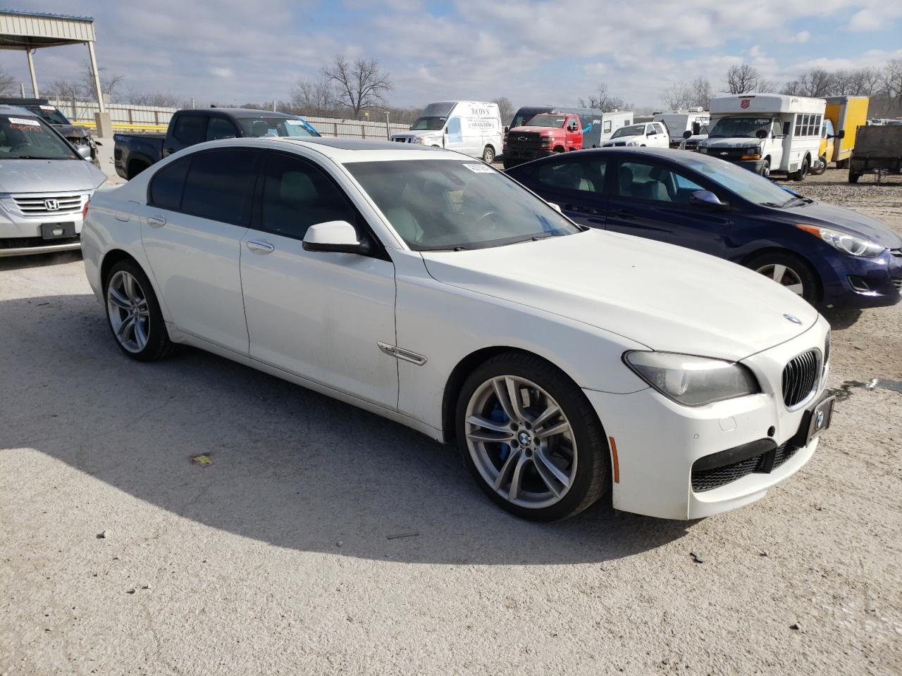 Photo 3 VIN: WBAKC6C53BC395428 - BMW 7ER 