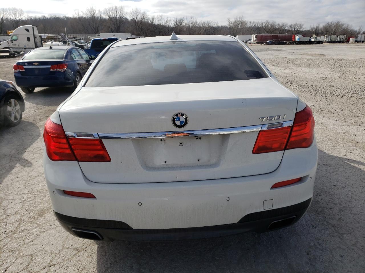 Photo 5 VIN: WBAKC6C53BC395428 - BMW 7ER 