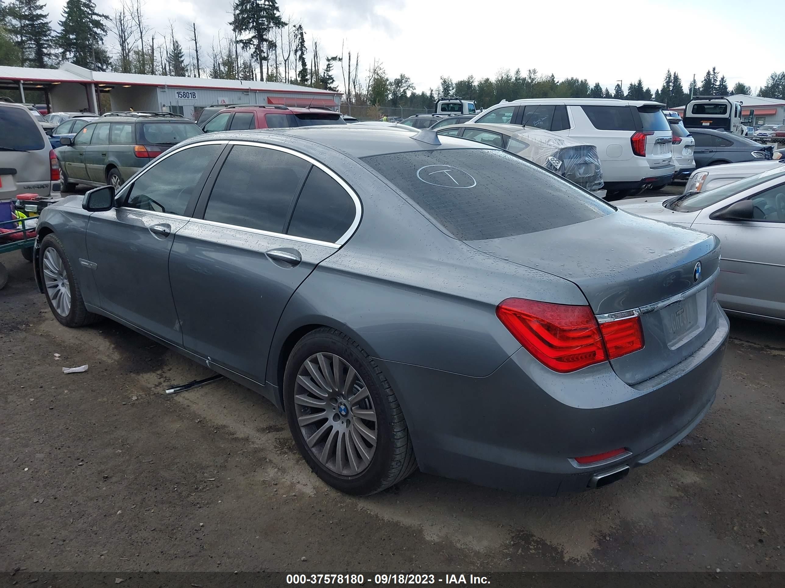 Photo 2 VIN: WBAKC6C53CDX99518 - BMW 7ER 