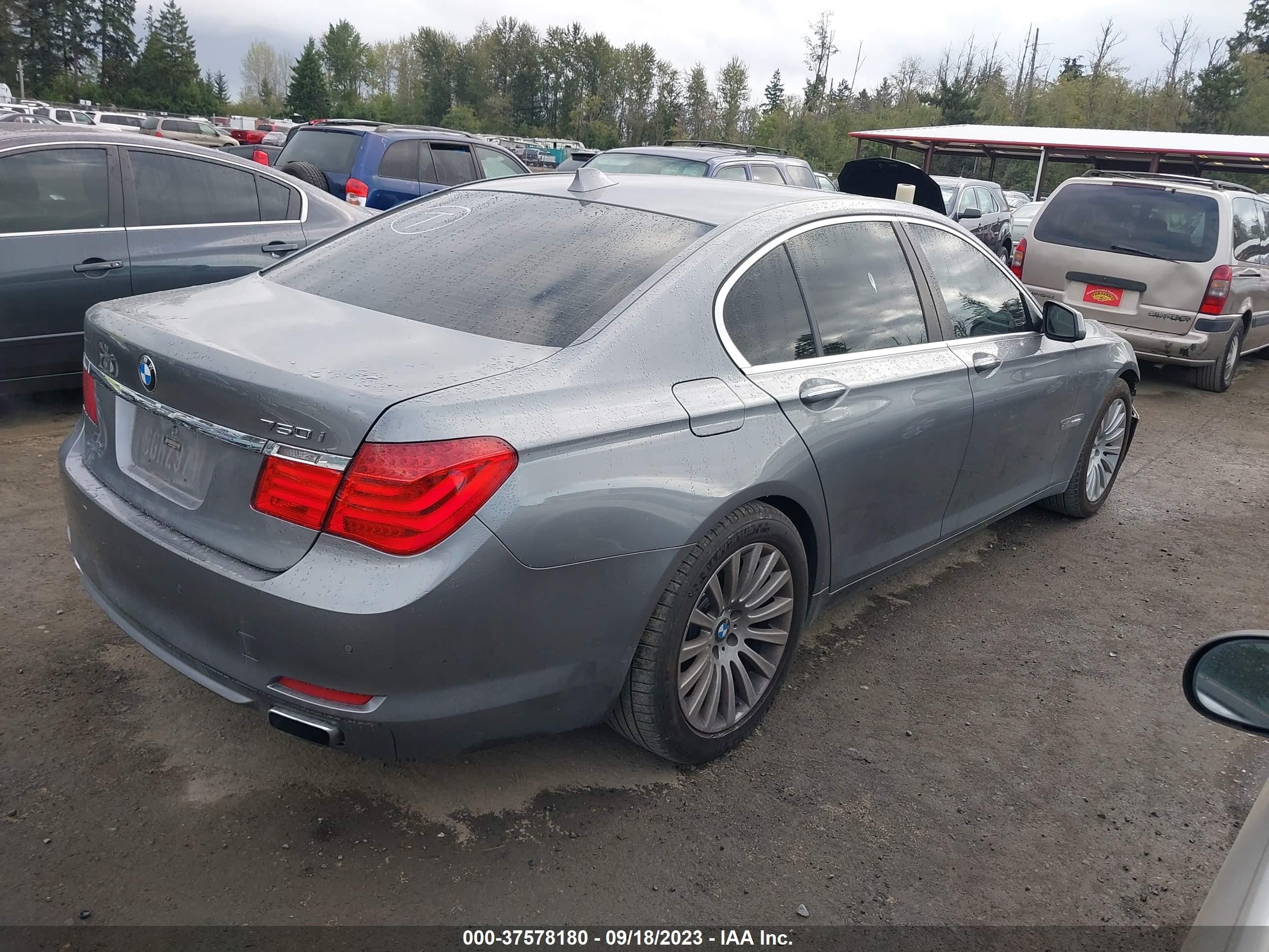 Photo 3 VIN: WBAKC6C53CDX99518 - BMW 7ER 