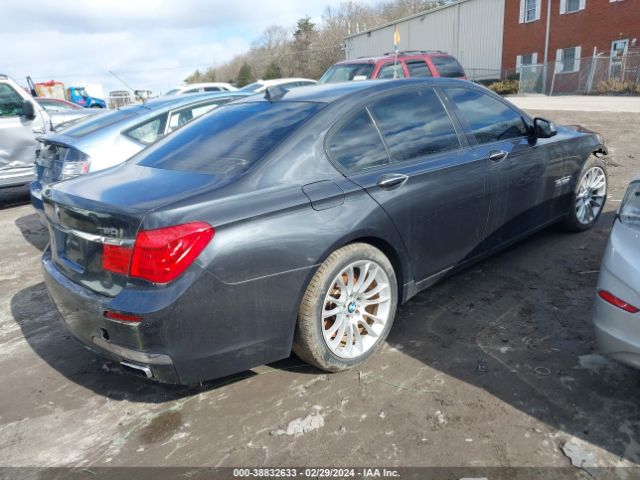 Photo 3 VIN: WBAKC6C54AC393685 - BMW 750I 