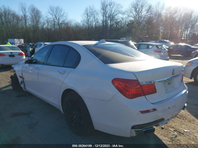 Photo 2 VIN: WBAKC6C54AC393881 - BMW 750I 