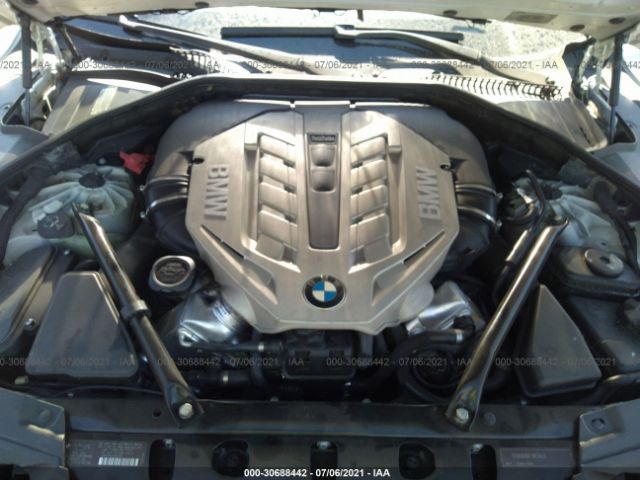 Photo 9 VIN: WBAKC6C5XACL67852 - BMW 7 