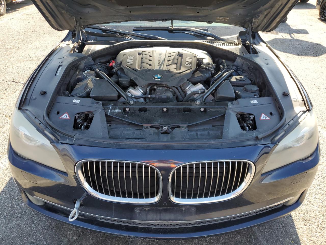 Photo 10 VIN: WBAKC8C51CC435647 - BMW 7ER 