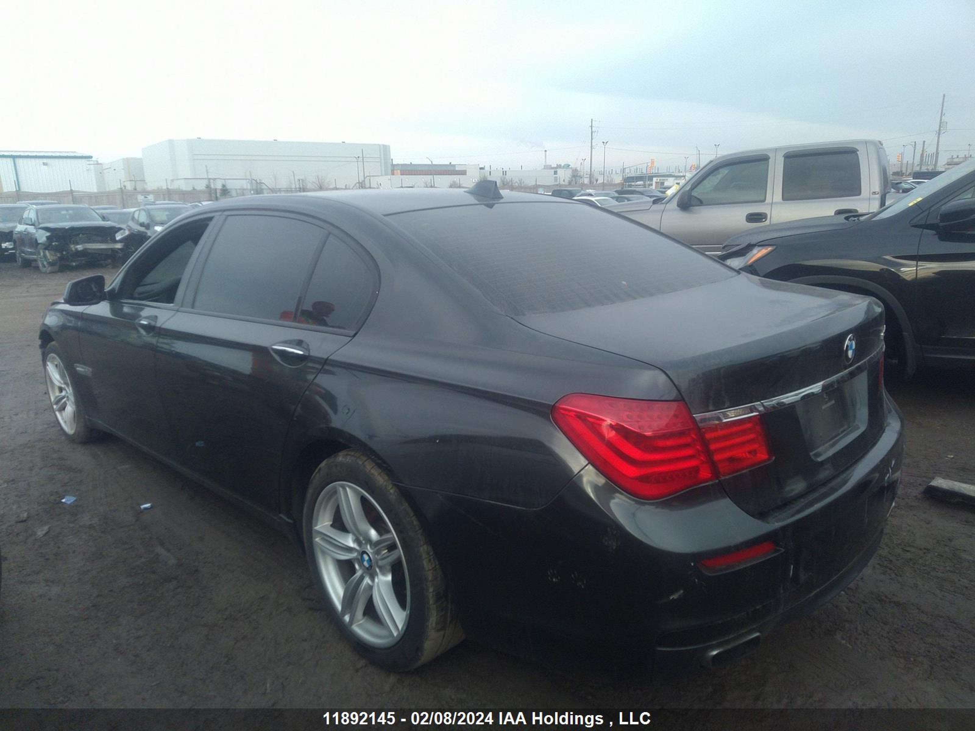 Photo 2 VIN: WBAKC8C53BC433185 - BMW 7ER 