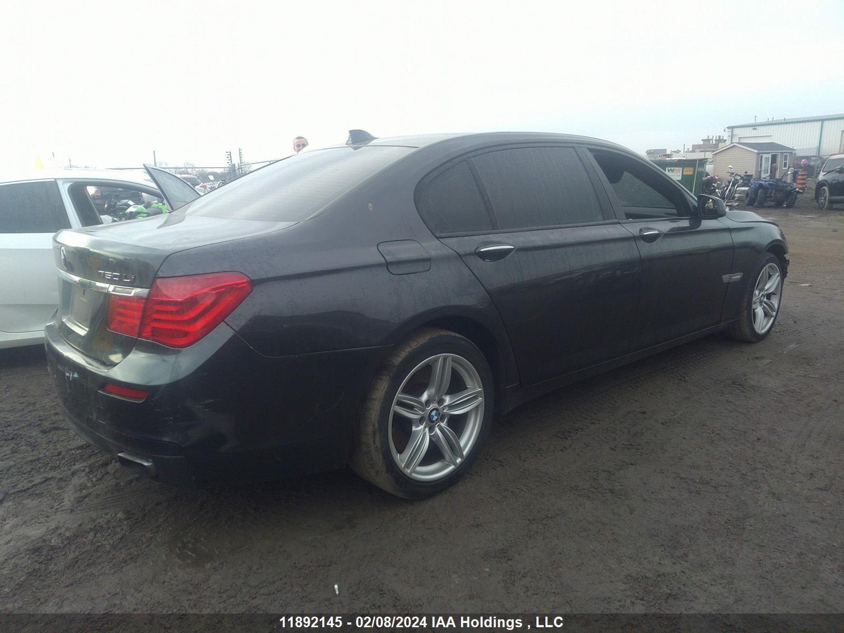 Photo 3 VIN: WBAKC8C53BC433185 - BMW 7ER 