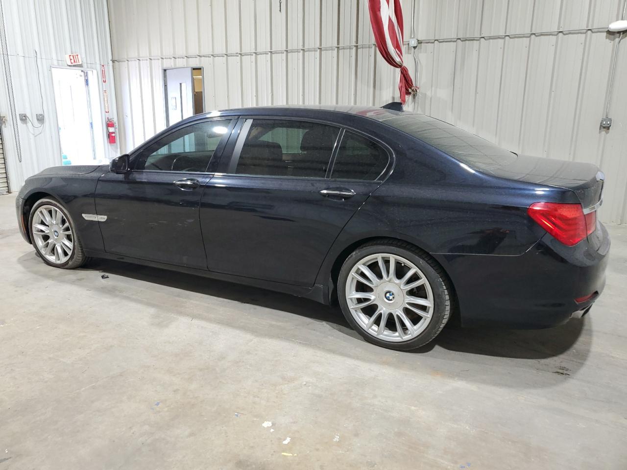 Photo 1 VIN: WBAKC8C54BC433972 - BMW 7ER 