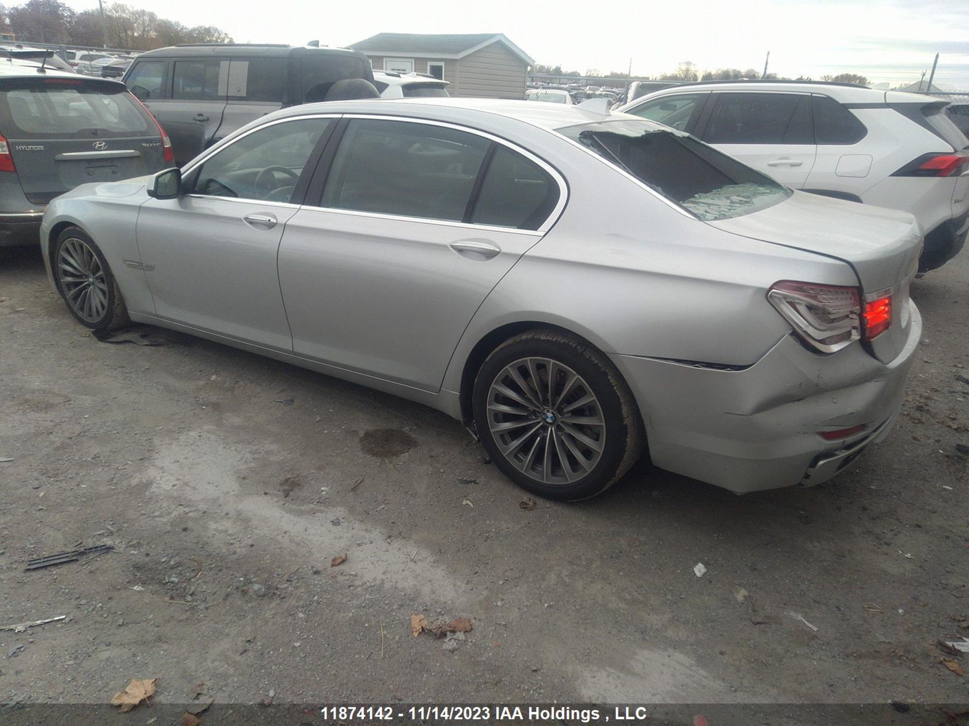 Photo 2 VIN: WBAKC8C57BC432590 - BMW 7ER 