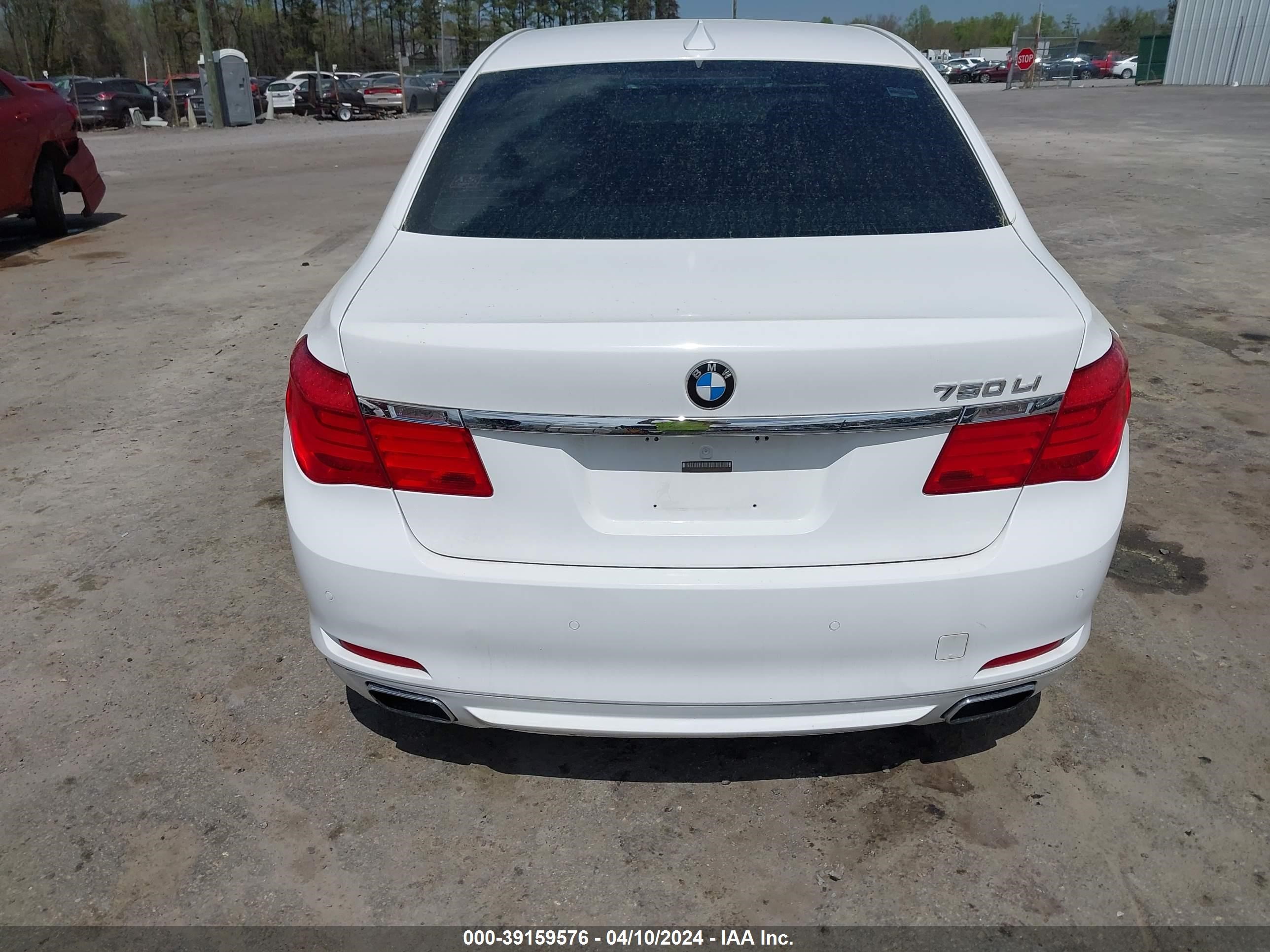 Photo 14 VIN: WBAKC8C57CC434793 - BMW 7ER 