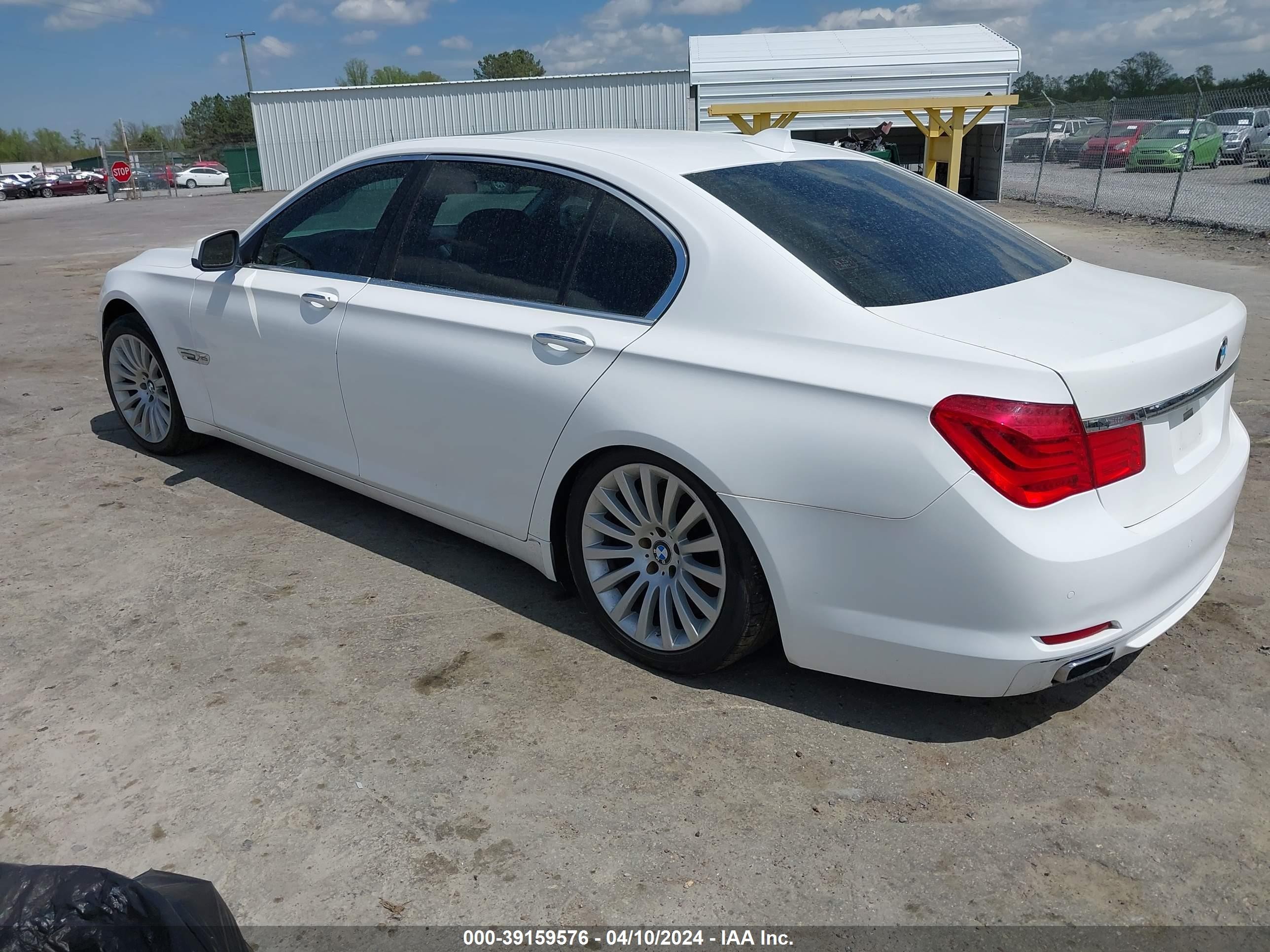 Photo 2 VIN: WBAKC8C57CC434793 - BMW 7ER 