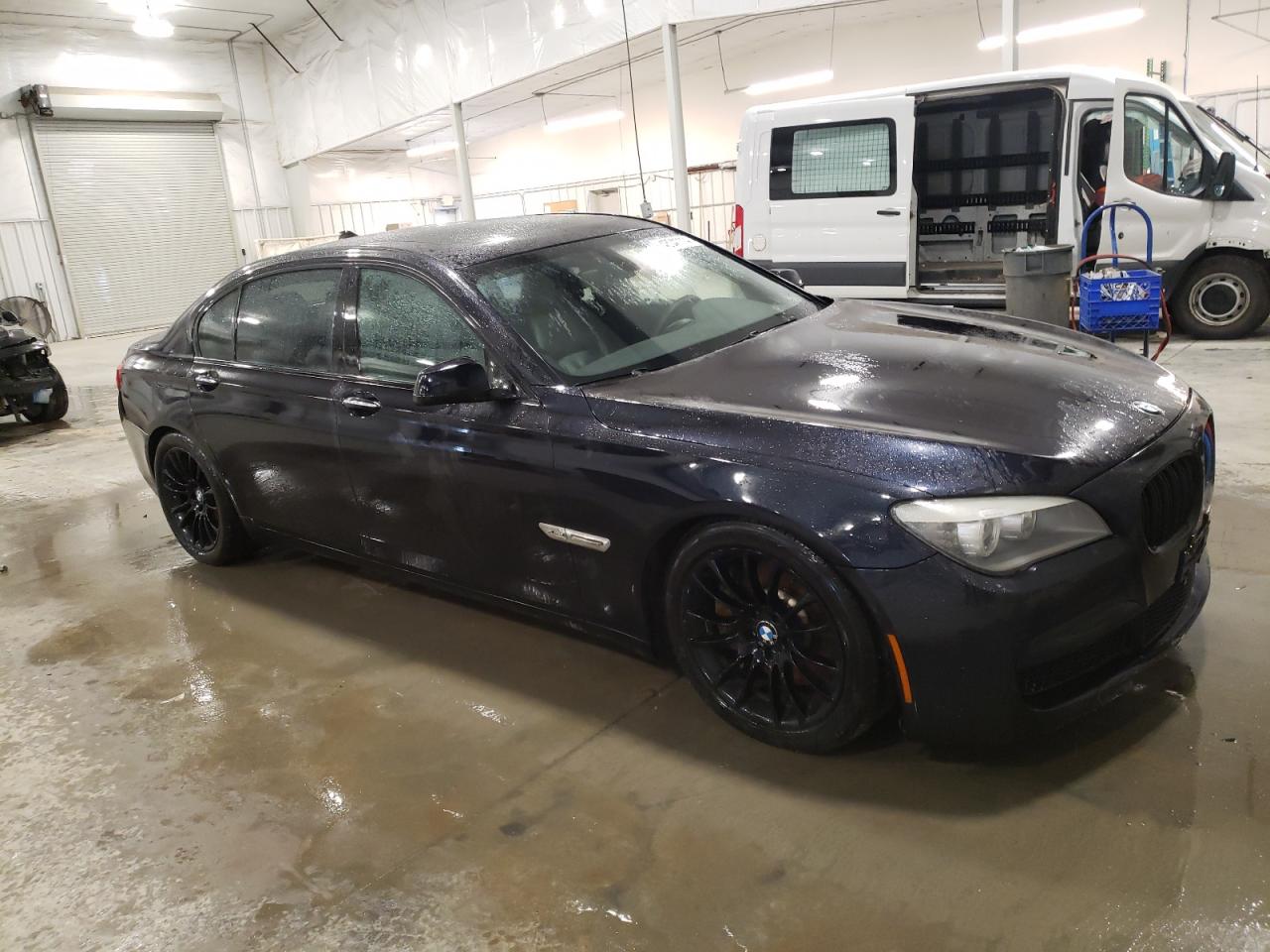 Photo 3 VIN: WBAKC8C58BC432873 - BMW 7ER 