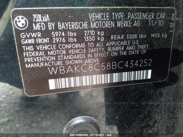 Photo 8 VIN: WBAKC8C58BC434252 - BMW 7 