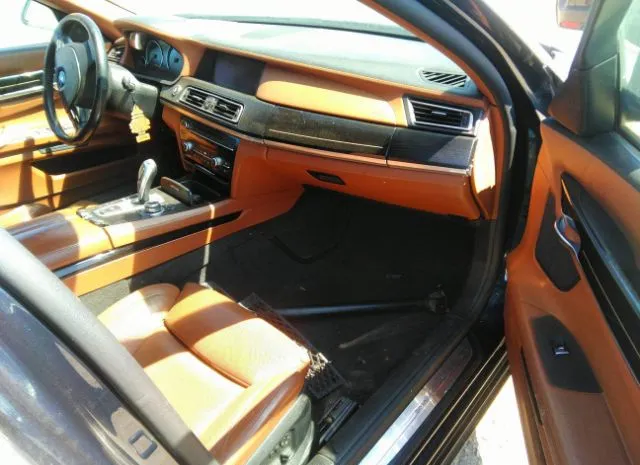 Photo 4 VIN: WBAKC8C59BC433319 - BMW 7 SERIES 