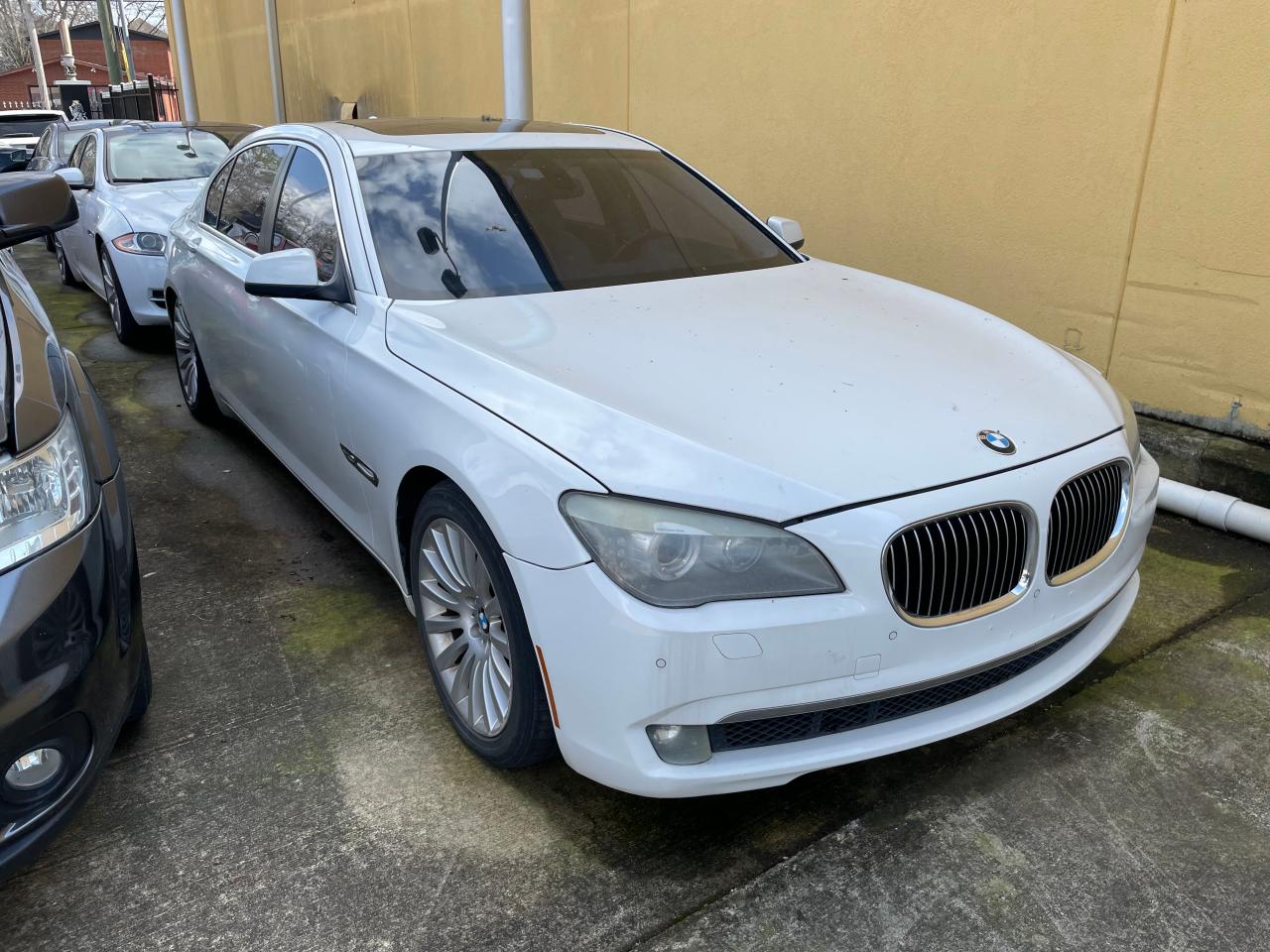 Photo 3 VIN: WBAKC8C5XCC434836 - BMW 7ER 