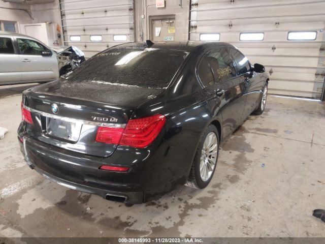 Photo 3 VIN: WBAKC8C5XCC437445 - BMW 750 