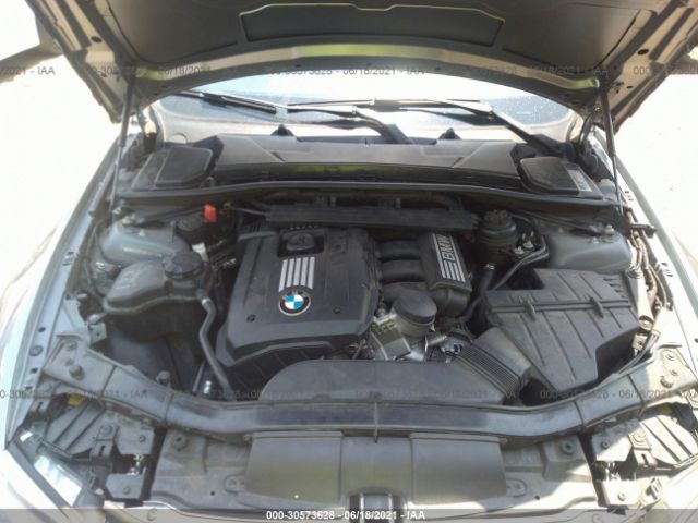 Photo 9 VIN: WBAKE3C52BE444700 - BMW 3 