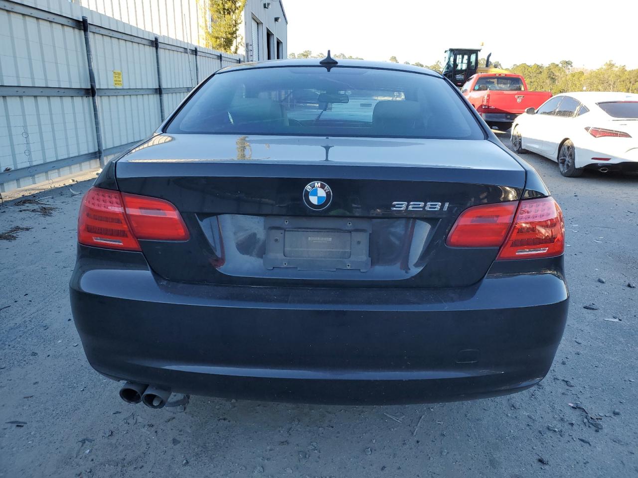 Photo 5 VIN: WBAKE3C55BE769096 - BMW 3ER 