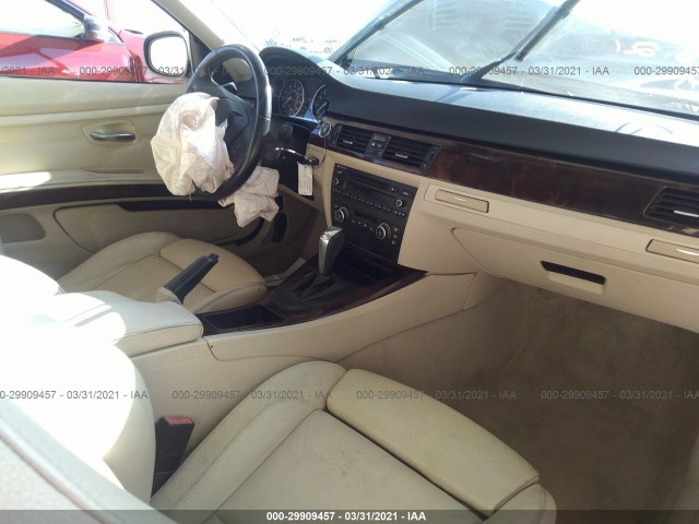 Photo 4 VIN: WBAKE3C57BE557574 - BMW 3 