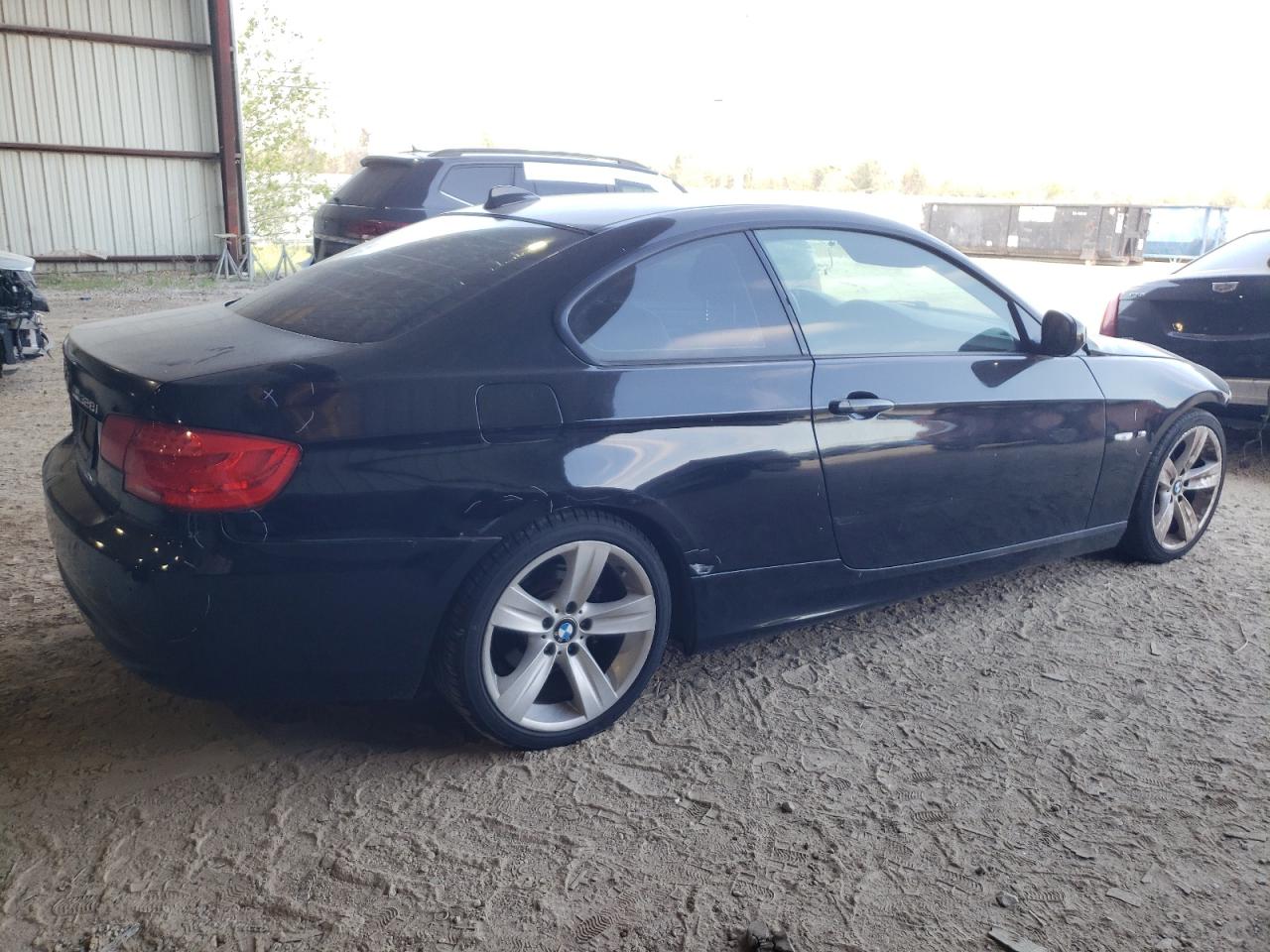 Photo 2 VIN: WBAKE3C57BE557669 - BMW 3ER 