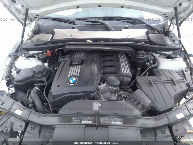 Photo 9 VIN: WBAKE5C53CJ106176 - BMW 3 