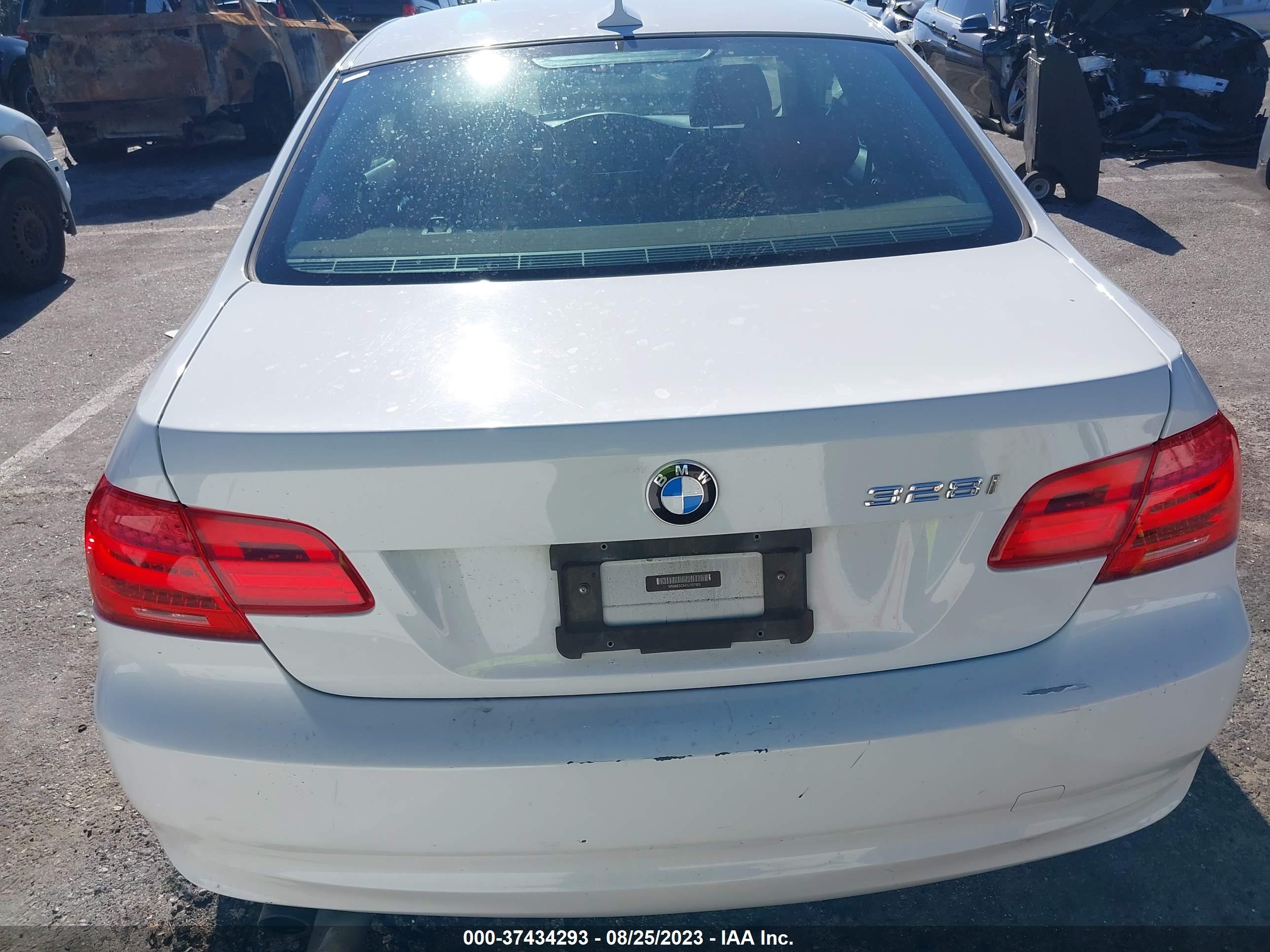 Photo 15 VIN: WBAKE5C54DJ107063 - BMW 3ER 