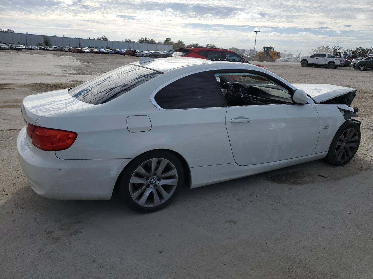 Photo 2 VIN: WBAKE5C55CE756572 - BMW 3ER 