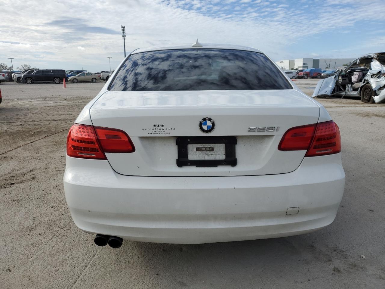 Photo 5 VIN: WBAKE5C55CE756572 - BMW 3ER 